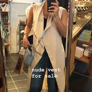 Long nude vest